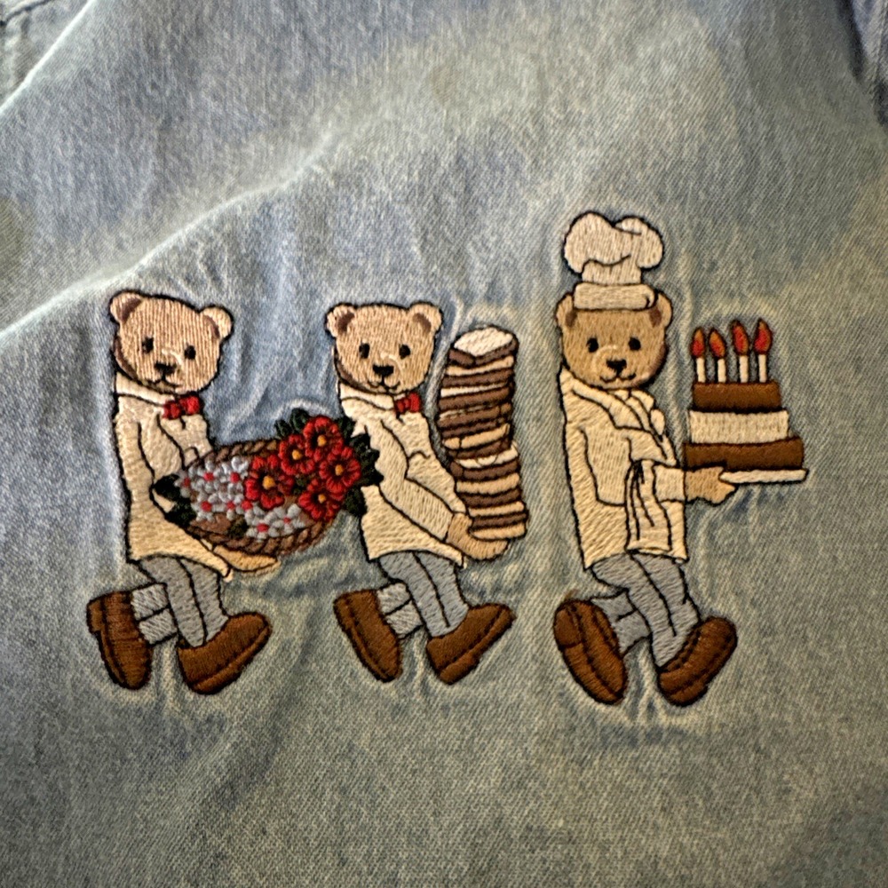 Quizz Again Vintage Button Up Shirt Women Large Denim Embroidered Bear Grannycor